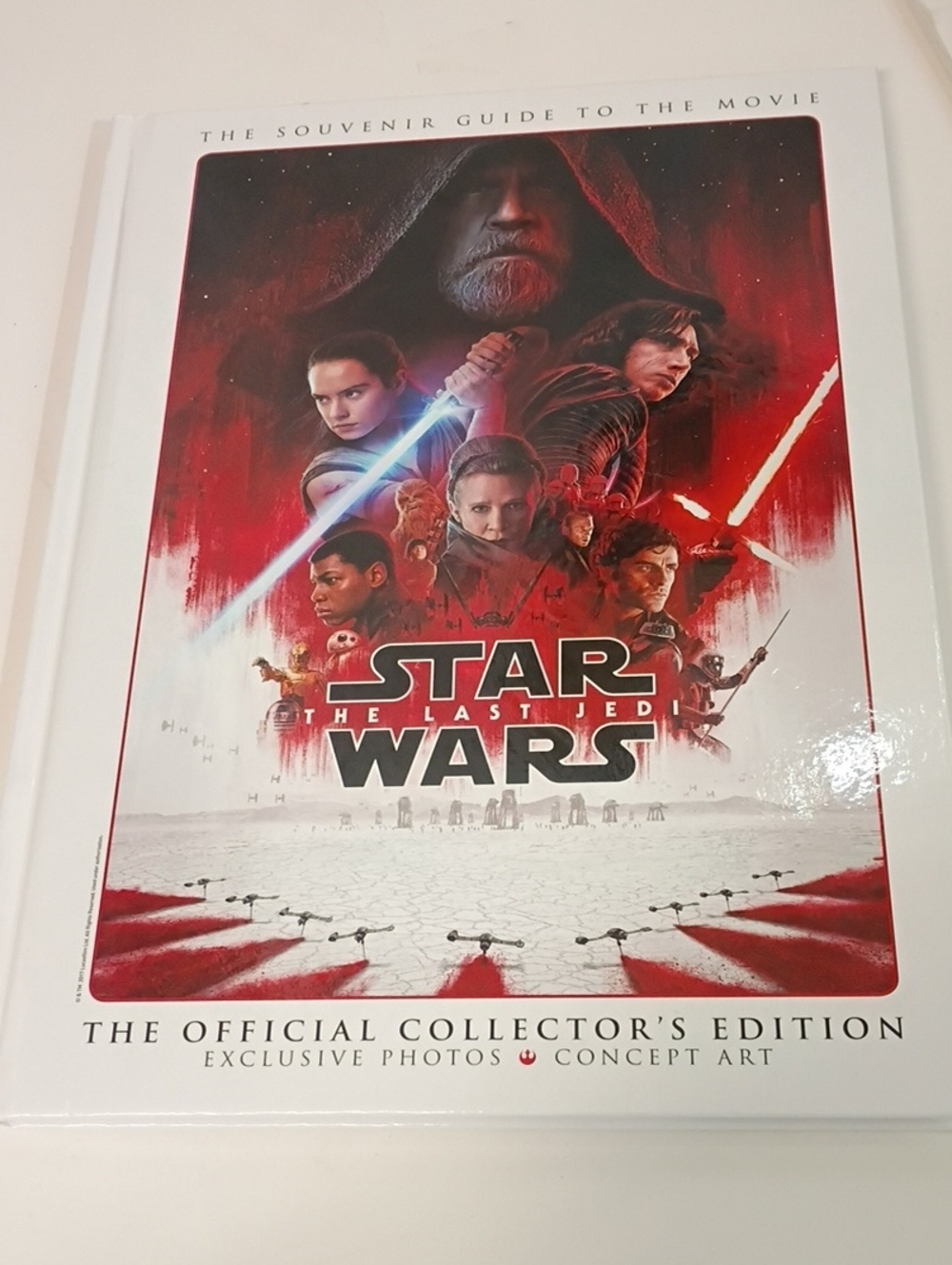Star Wars: The Last Jedi Official Collector's Edition - White/Red Hard Cover